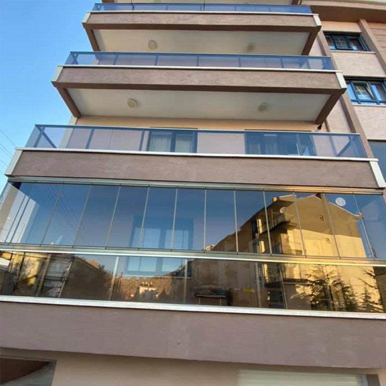 Cam Balkon